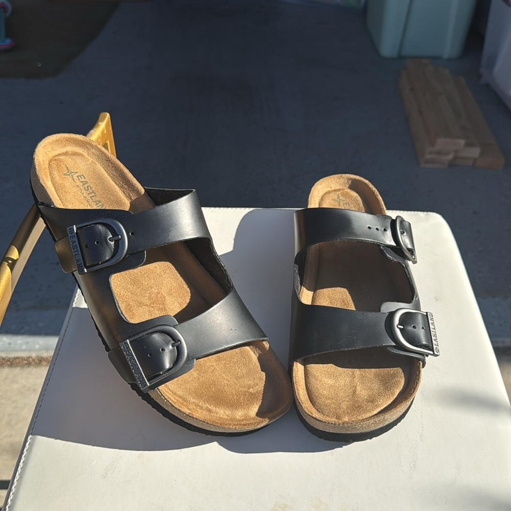 EASTLAND SHOE CAMBRIDGE SANDALS BLACK